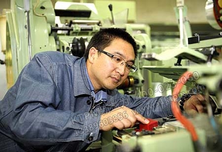 處理企業設備故障